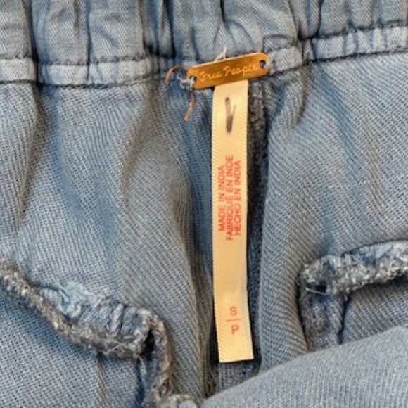 Free People Off-Shore Utility Shorts in Mediterranean, Size Small, NWOT - Picture 9 of 9